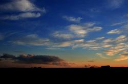 英雄联盟总决赛时间-绿茵双重奏，卡塞米罗的雷鸣与克罗地亚的末章