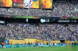 英雄联盟总决赛时间-包含世俱杯赛场上精彩纷呈，球迷观赛热情高涨的词条