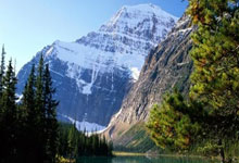 蓝白风暴席卷绿茵：当世界杯王者碾压俱乐部王朝