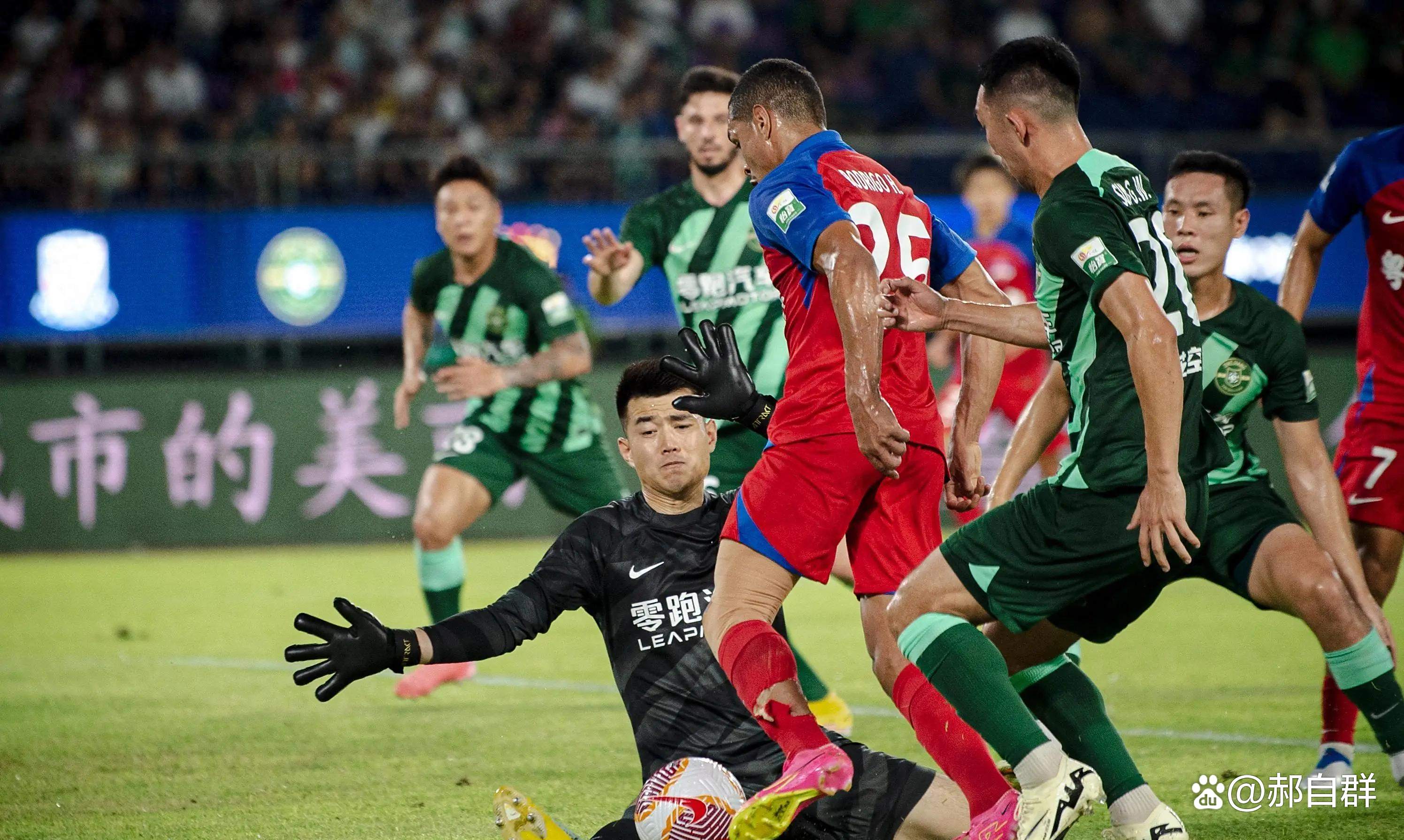 关于恒大阵容整体调整，实现背靠背胜利的信息