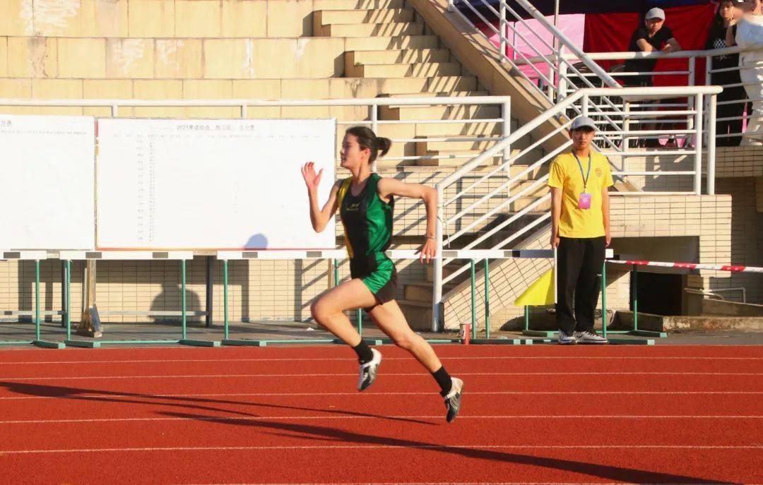 神仙对局!田径比赛过程堪比大片 神仙对局!田径比赛过程堪比大片