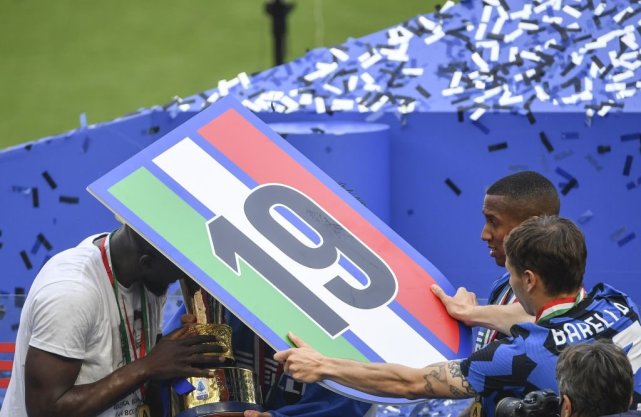 国际米兰轻取阿根廷,若日尼奥扛起全队 国际米兰轻取阿根廷,若日尼奥扛起全队