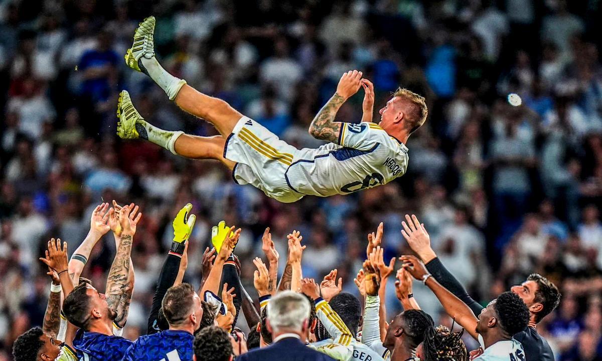 哥伦比亚鏖战丹麦，姆巴佩高光表现