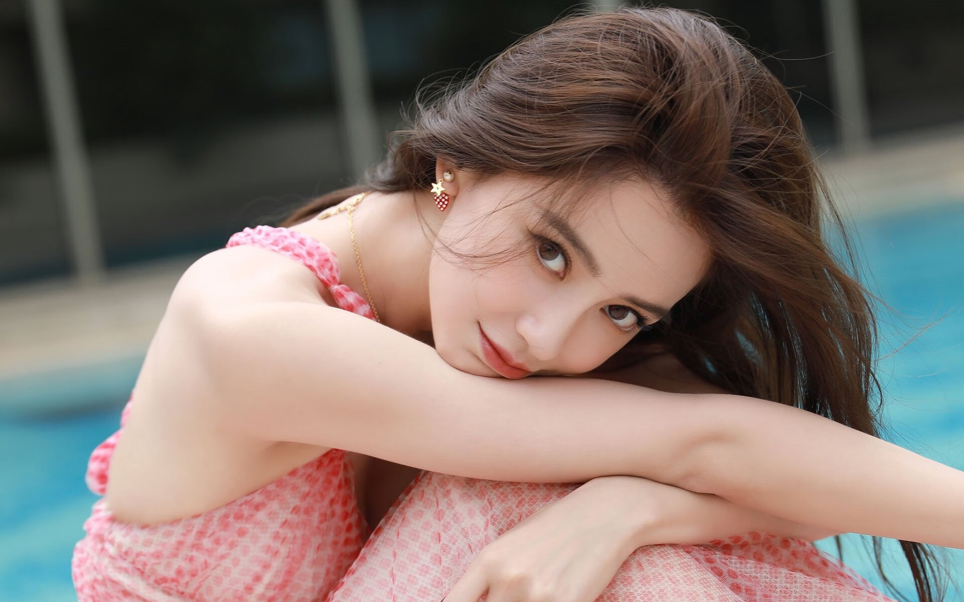 六月,摩纳哥公国的胜利与奥兰多花园的传说