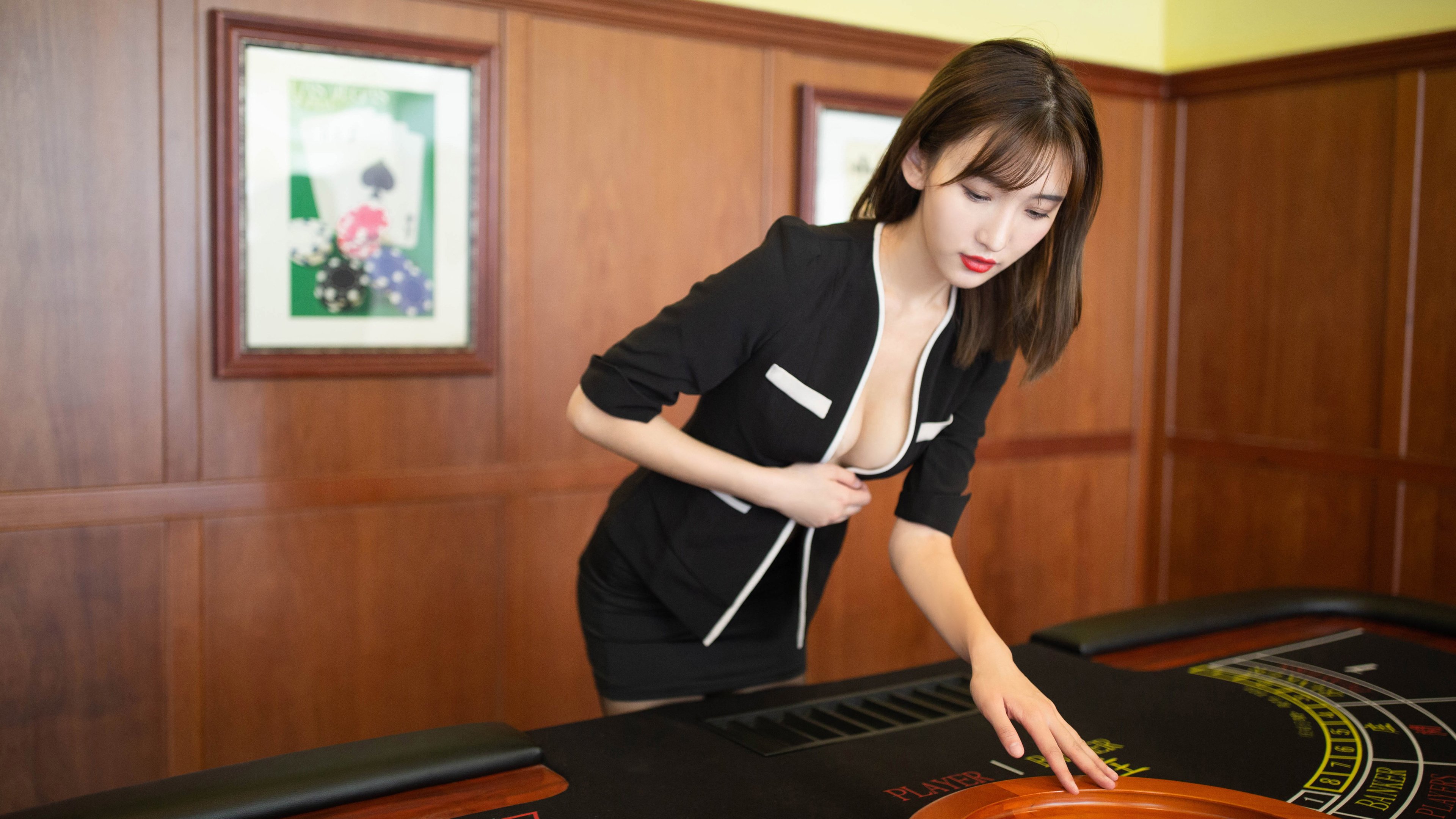 铁蹄与石油的碰撞,当罗马军团遭遇委内瑞拉,迪亚斯如何成为关键先生