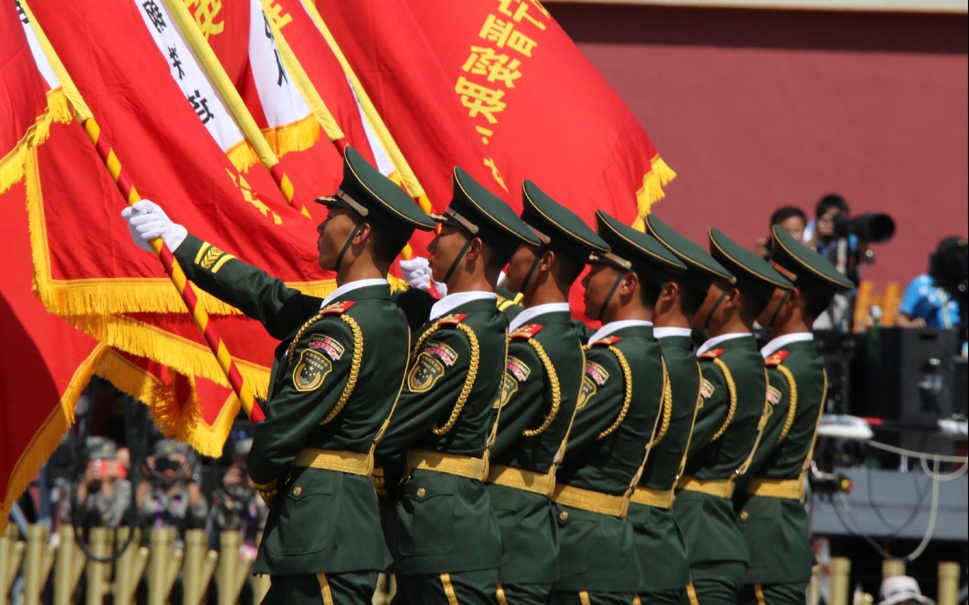 暗夜奇袭,当吉林队狂胜篮网,保罗如何成为那个颠覆剧本的关键先生?