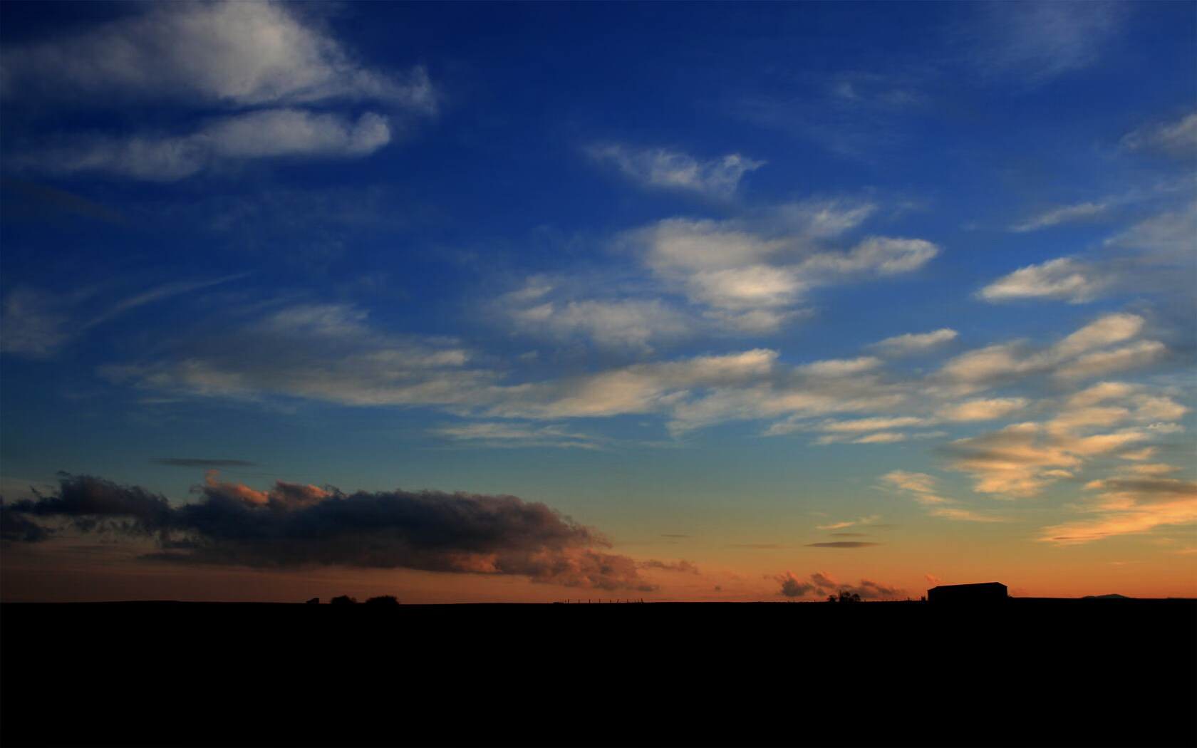 绿茵双重奏，卡塞米罗的雷鸣与克罗地亚的末章