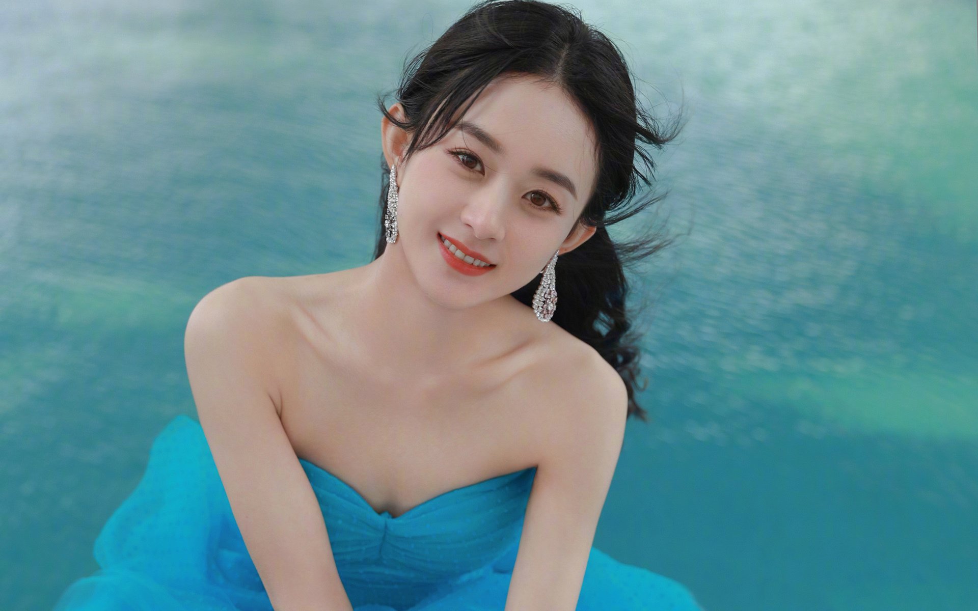 命运之夜,当童话披上钢铁战衣,C罗用一记凌空斩为世界杯写下不朽注脚